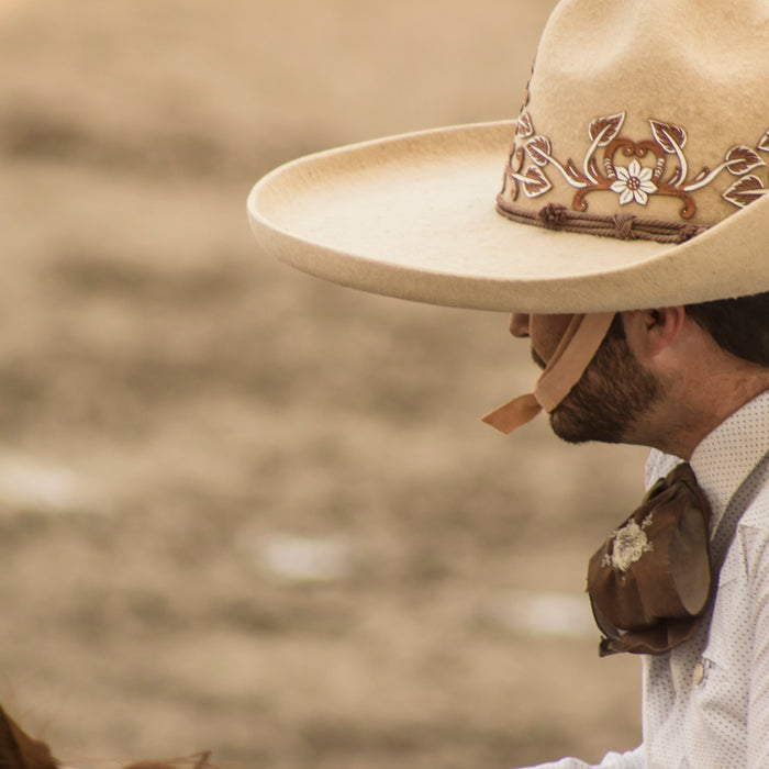 Moños charros y de mariachi: el toque final perfecto