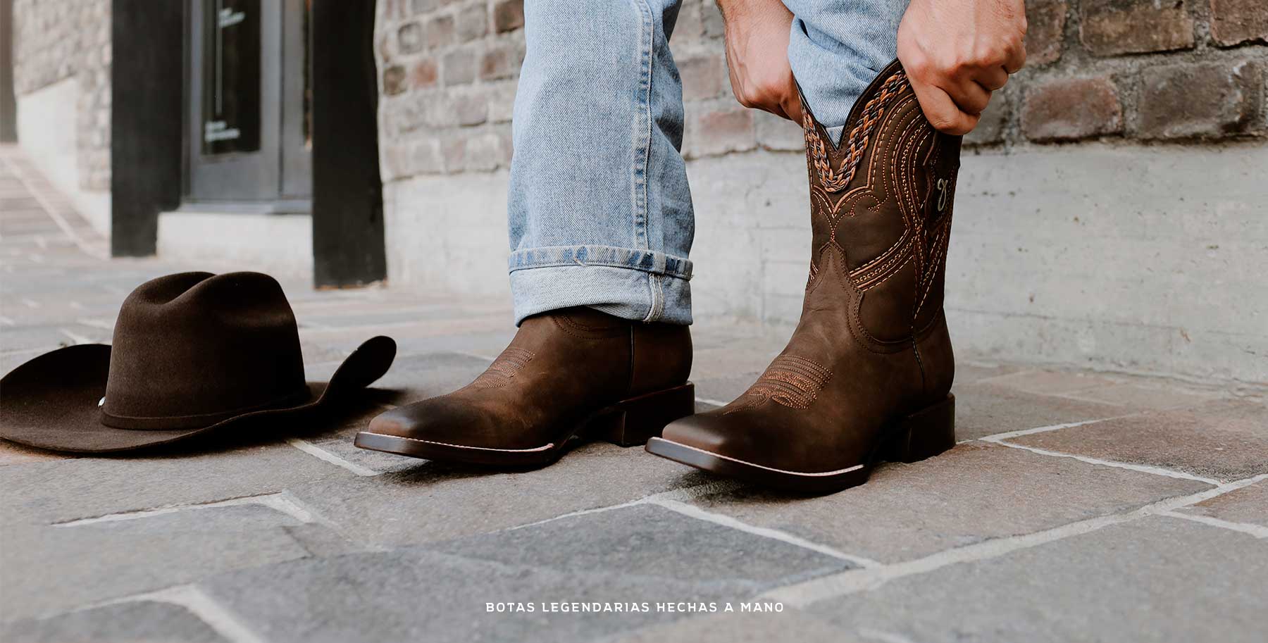 Botas de cuero: resistencia y estilo para vaqueros